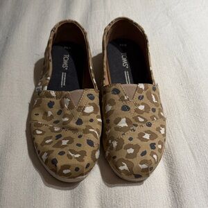 TOM Leopard Print Slip-On Shoes